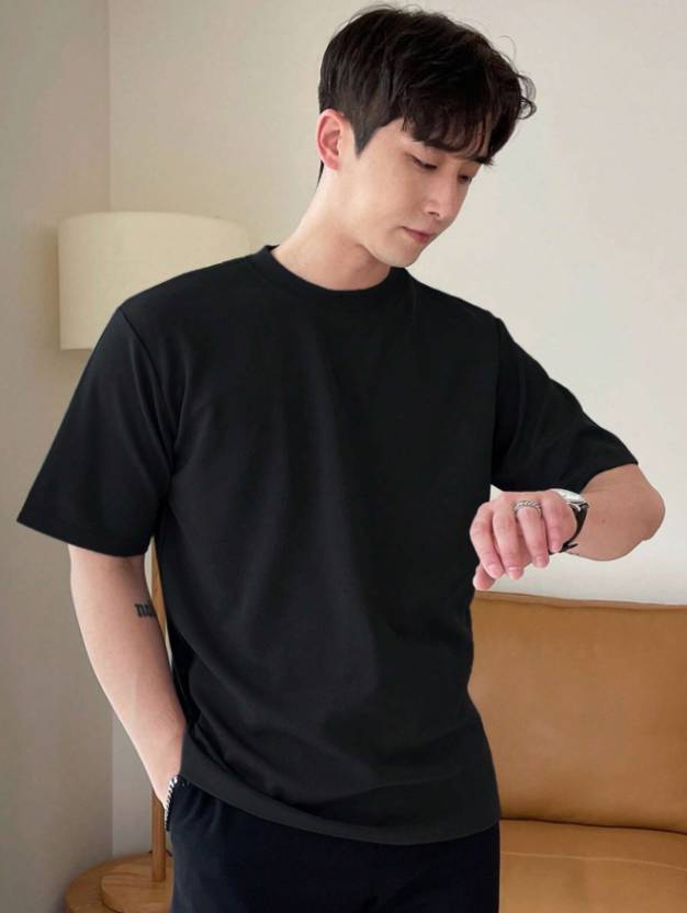 Men Solid Round Neck Cotton Blend Black T-Shirt